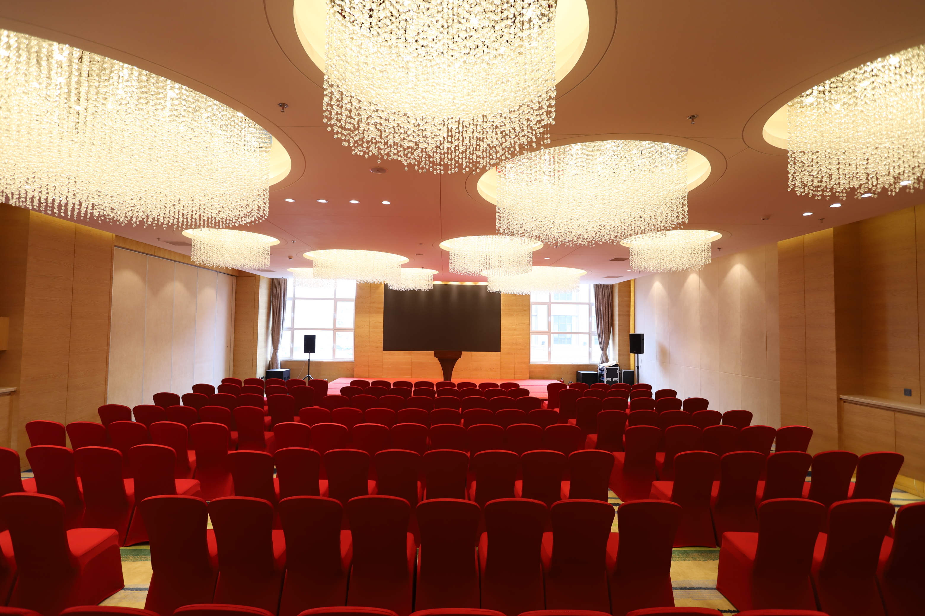 Juny Oriental Hotel BeijingOver view