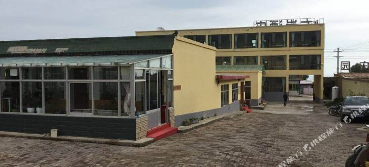 青海湖左岸观景酒店图片