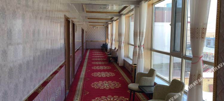 青海湖左岸观景酒店图片