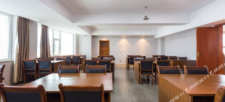 和颐酒店(西宁大新街夜市中心广场店)图片