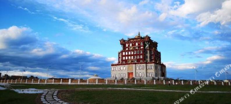 刚察蕃域藏城林卡酒店图片