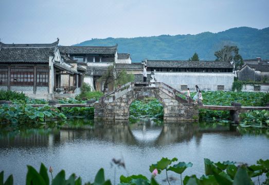 Huangshan Yehe Shuyuan Yongxingfu Resort Hotel over view