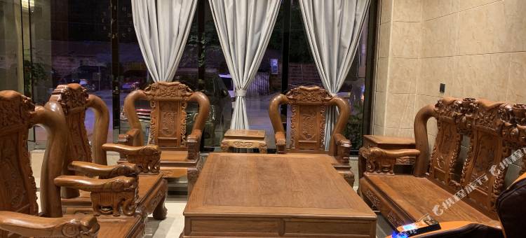 东兴乘风酒店图片