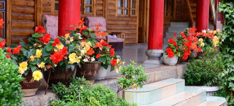 泸沽湖一品居客栈图片