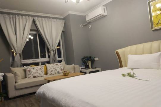 故乡的云民宿(三桥新街分店)