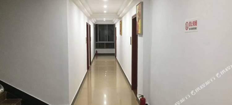 龙兴商务酒店(阳春站店)图片