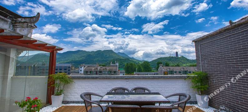 资兴奇石文化酒店(东江湖景区店)图片