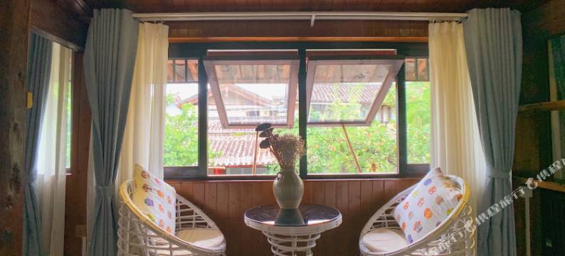 丽江束河小调人文客栈图片