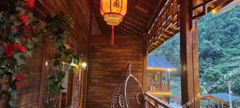 建始花坪镇聚丰园山庄图片