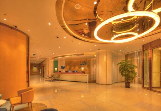 Holiday Inn Express SHANGHAI ZHENPING by IHG Hotel Overview
