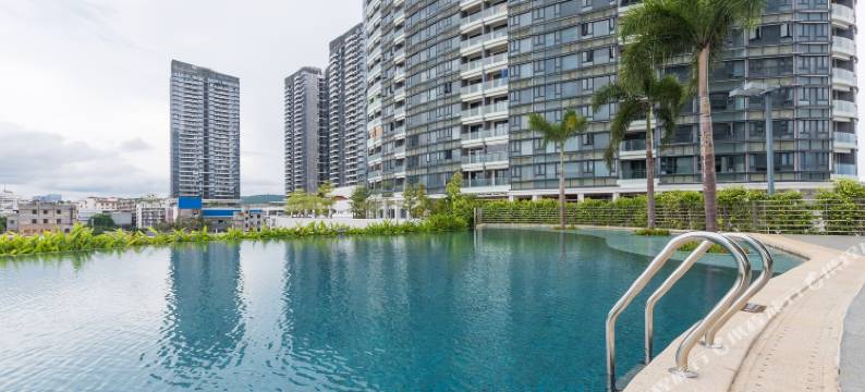 三亚海天盛筵国际游艇港度假公寓(中服免税第一市场店)图片