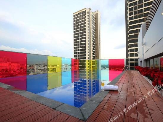 奧羅拉西部酒店