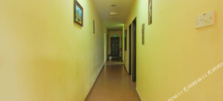 OYO 43962伊兹因酒店(OYO 43962 Ezzy in Hotel)图片
