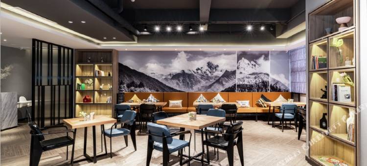 淄博高新区柳泉路亚朵酒店图片