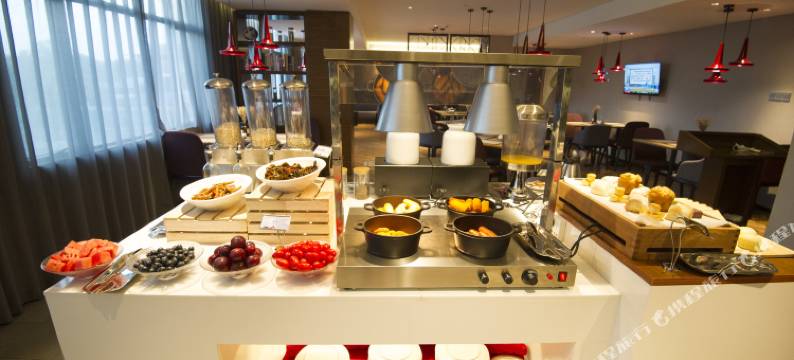 柏曼酒店(南宁北湖北路地铁站店)图片