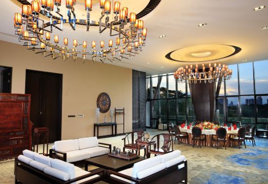 Castle Hotel Shenzhen Hotel Overview