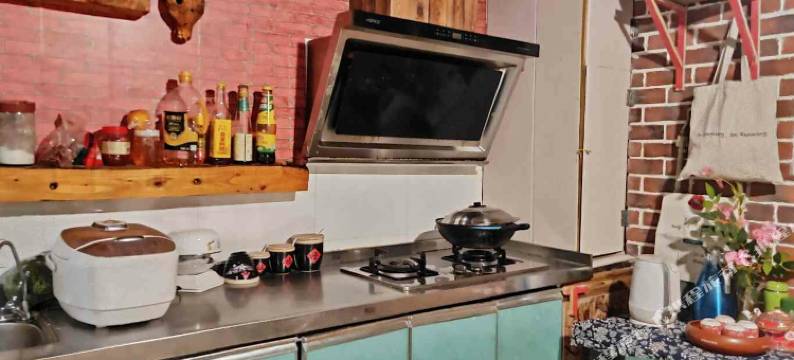 武汉大城小院青年民宿图片