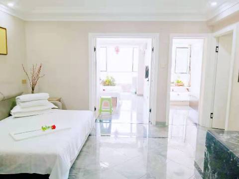 丹东浪漫小屋家庭式公寓