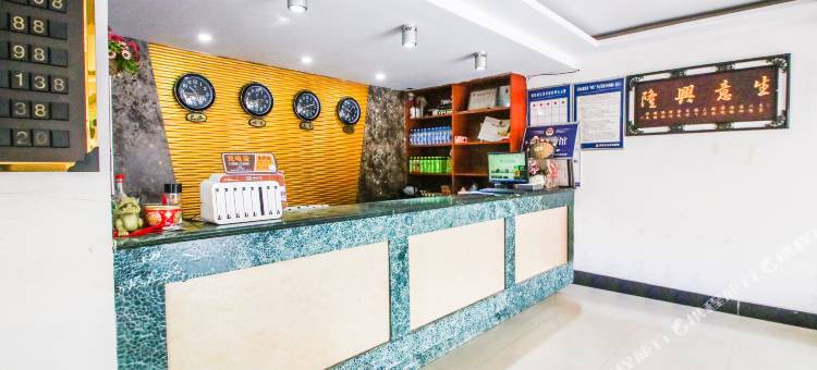 OYO三和宾馆(阜阳市第十五中学店)图片