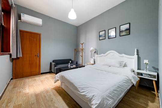 柒年客栈(西安钟鼓楼回民街店)