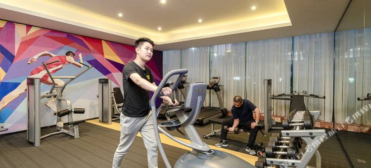 珠海拱北口岸希尔顿欢朋酒店图片