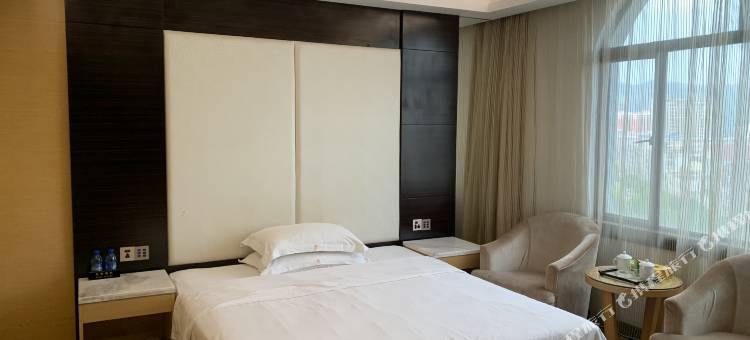 新田华湘大酒店图片