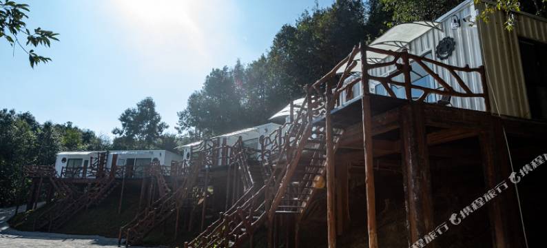 滇缅国际雨林自驾营地图片