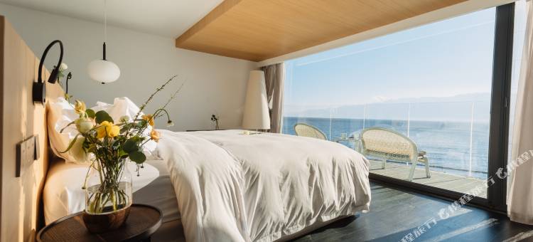 大理双廊半月拖蓝水景雅院图片