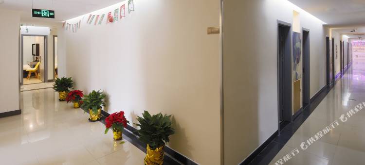 易佰良品酒店(上海西藏北路地铁站店)图片