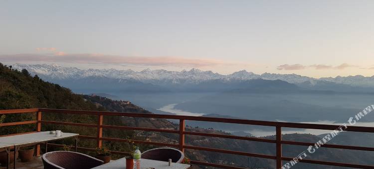 埃弗勒斯峰曼拉度假村(Everest Manla Resort)图片