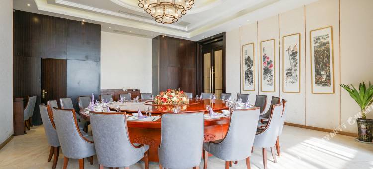 万源尖峰大酒店图片