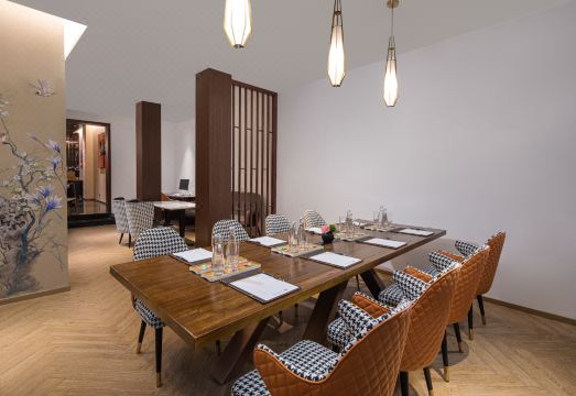 Kasion Pugis Hotel (Yiwu International Trade City) Hotel Overview