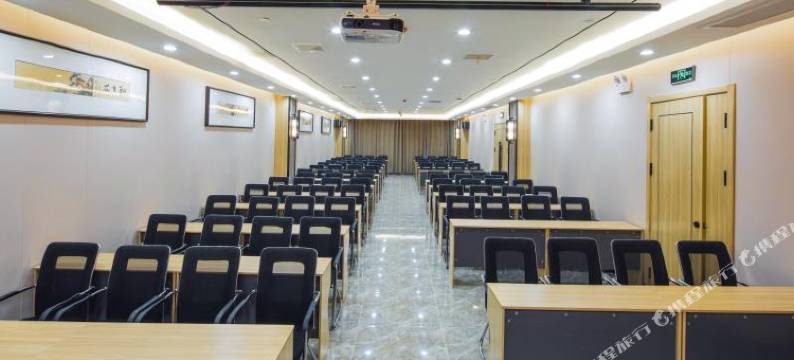 米兰文化精品酒店(商丘高铁站店)图片