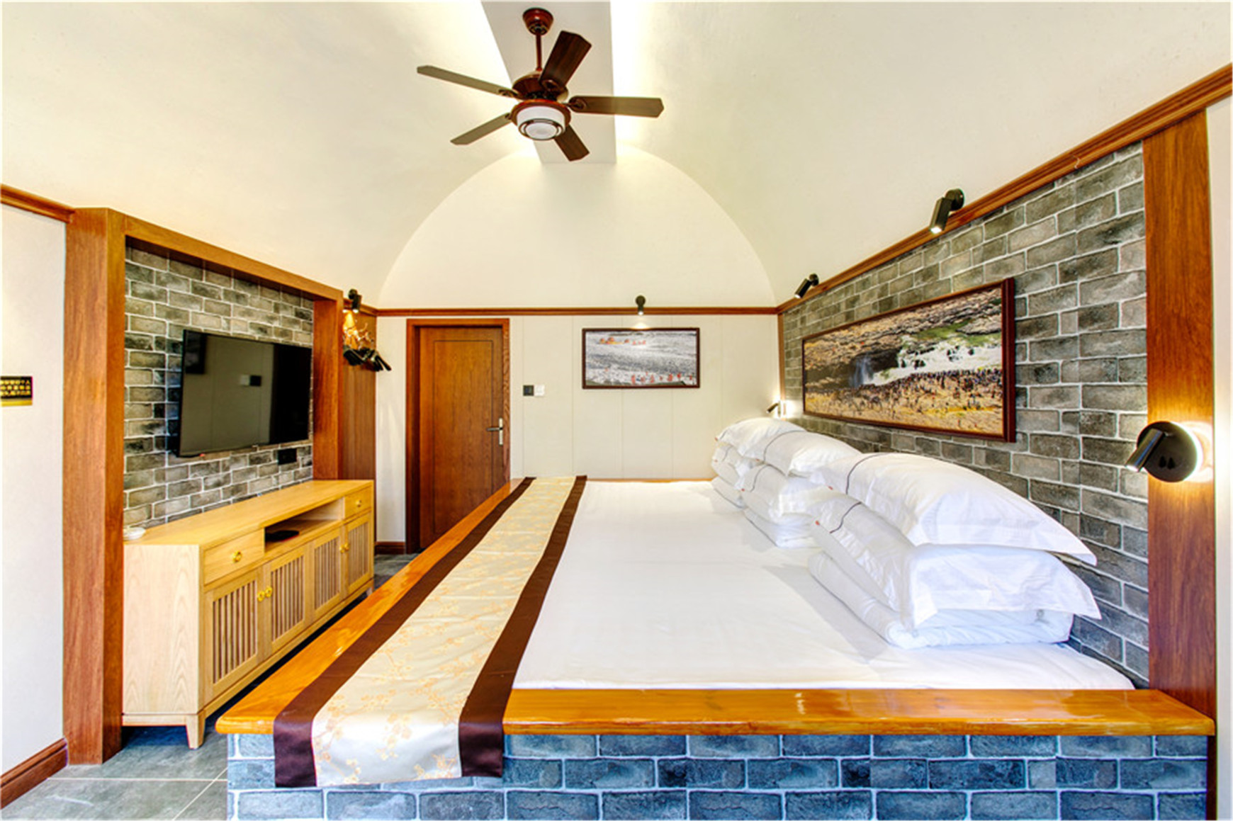 Dayu Villa Hotel Overview