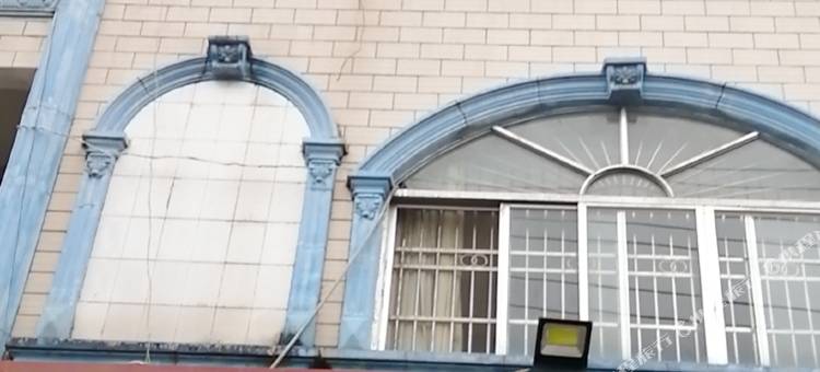东兴龙凤宾馆(城东汽车客运站店)图片
