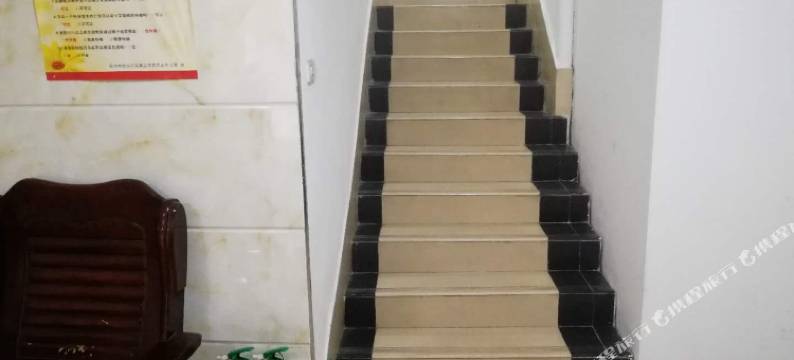 金宝旅馆(梧州太阳广场店)图片