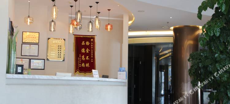 灯塔恒隆假日酒店图片