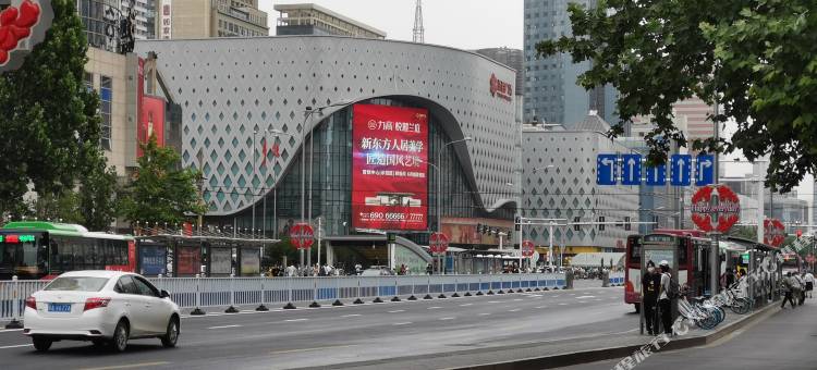 百纳商务酒店(石家庄中山西路万象城地铁站店)图片