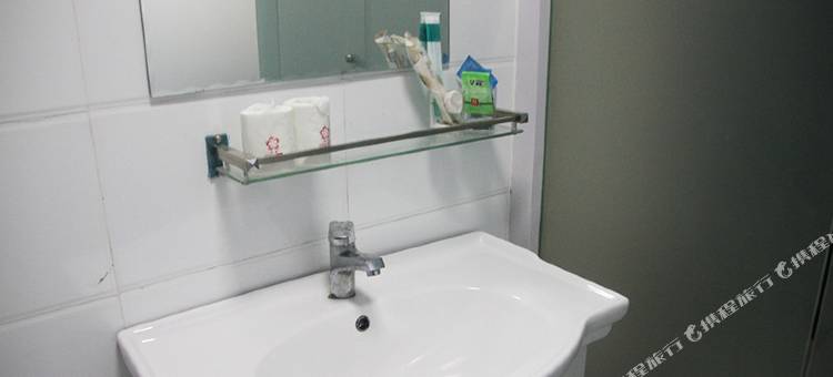 OYO乌鲁木齐百合宾馆(国际机场店)图片