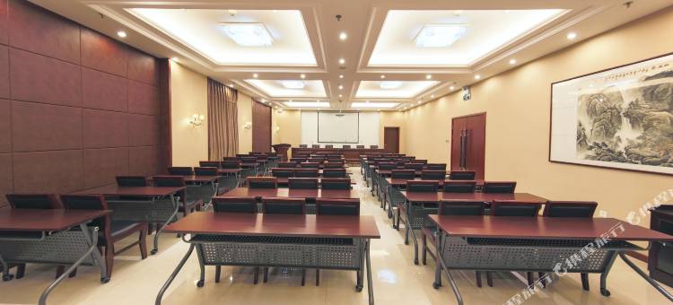 巴林左旗朱家酒店(富河店)图片