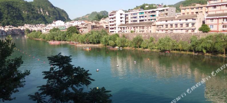 民族部落河景民宿(镇远古城景区店)图片