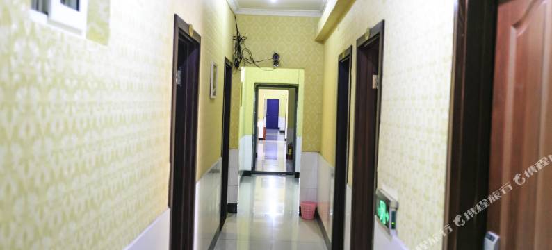 OYO重庆和旺宾馆(西南政法大学店)图片