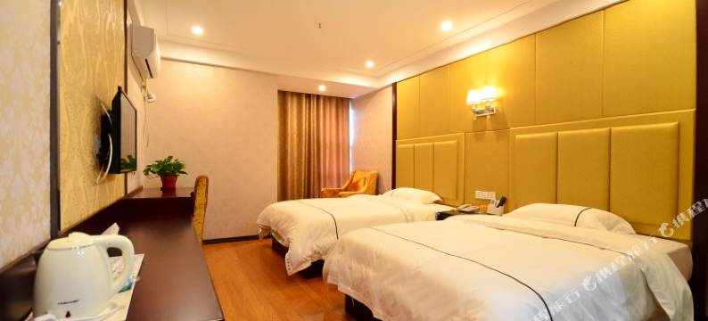 洪源假日酒店(百联奥特莱斯广场腾龙大道地铁站店)图片