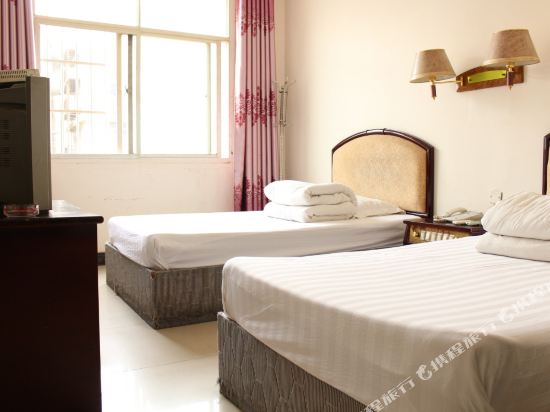 曼斗大门口百货