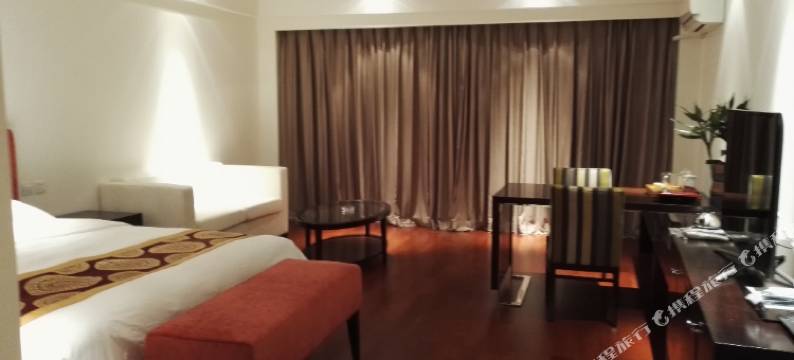 澄江太阳山沙滩酒店图片