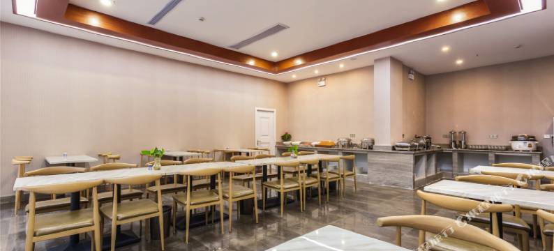 INTO·影途金棕榈酒店(横店影视城商业步行街店)图片