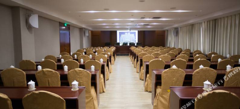 施甸金布朗大酒店图片