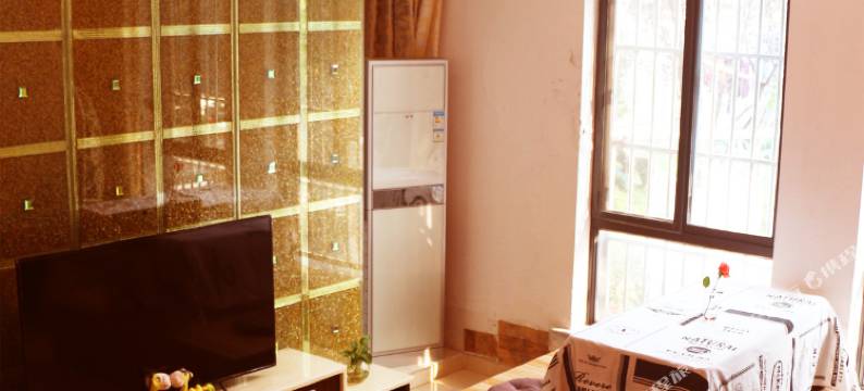 上海途窝青年旅社(虹桥火车站会展中心店)图片