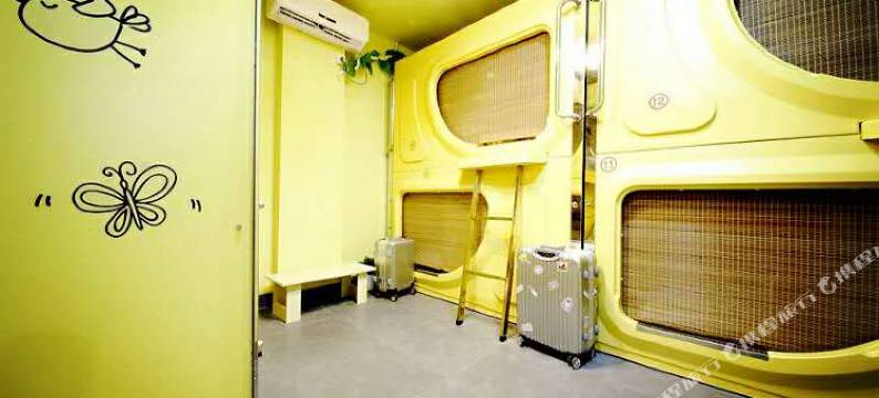 宁波微客太空舱青年旅舍图片