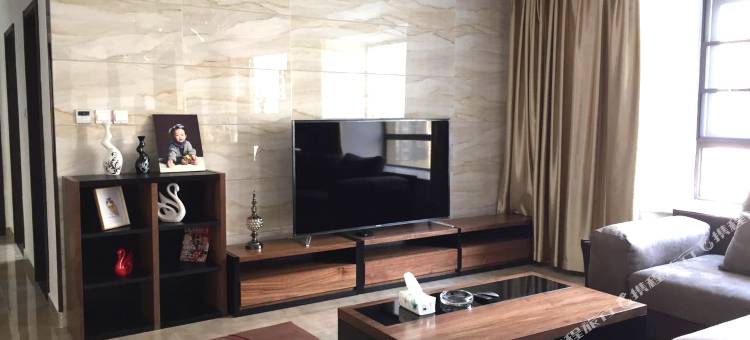 成都熊猫基地春熙路宽窄巷子新装高档地铁四房普通公寓图片